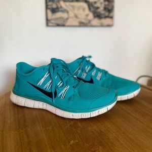 Nike free runs
